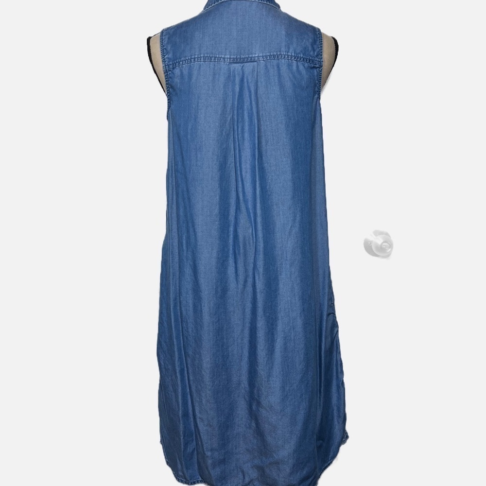 Time and Tru Chambray Blue V Neck Shift Dress W Pockets Womens size 4/6 Small - Picture 3 of 7